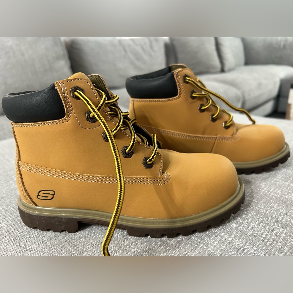 Skechers Kids Adventure Boots Size U.S 2.5 Youth